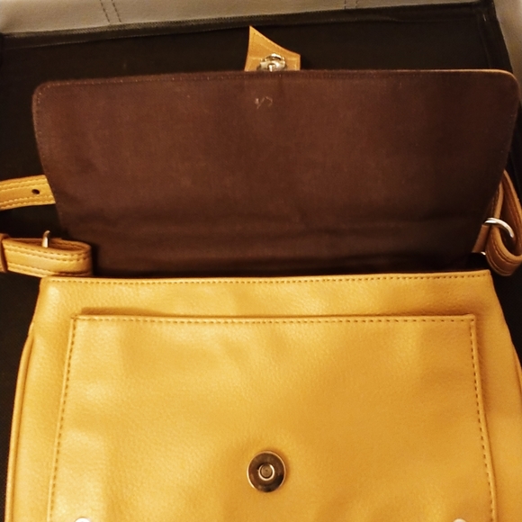 Emillie M. Gold/Copper Toned Metallic Handbag - Picture 4 of 4